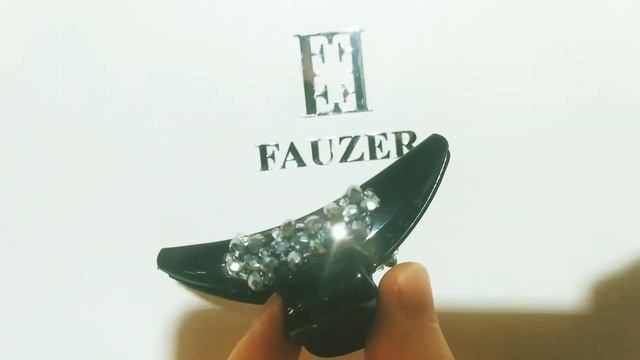 Маленькая заколка краб с серебристым бисером смотреть онлайн