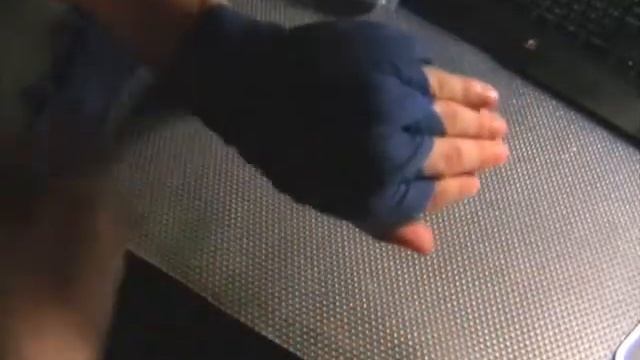 Как правильно мотать боксерские бинты смотреть онлайн