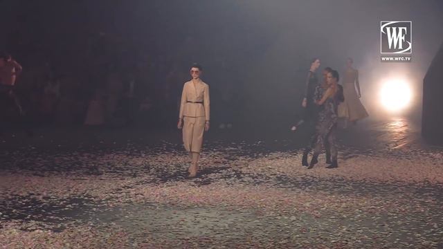 Dior spring-summer 2019 | Paris fashion week смотреть онлайн