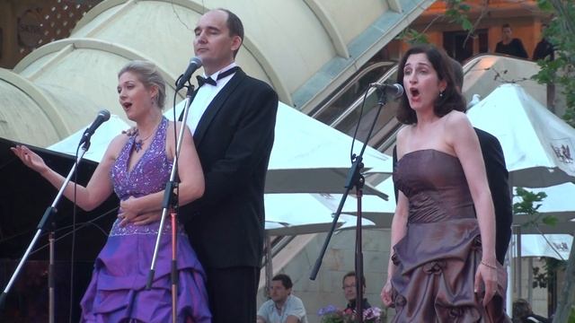 Barcarole Duet, Tales of Hoffman sung by Fiona Cooper Smyth and Zoe Kikiros смотреть онлайн