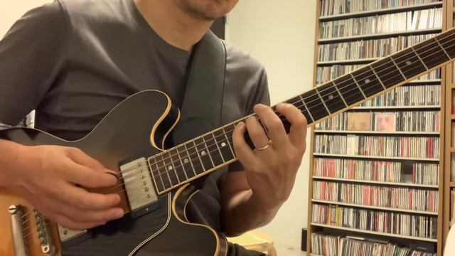 The Shadow of Your Smile (Playing Jazz Standard with Gibson ES335) смотреть онлайн