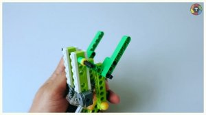 Lego Wedo 2.0 Forklift Building Instructions