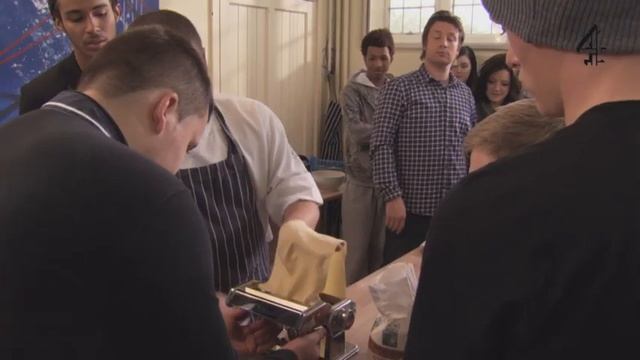 Jamie's Dream School | Jamie Oliver's Guide to Perfect Pasta, with Ben Chapman смотреть онлайн