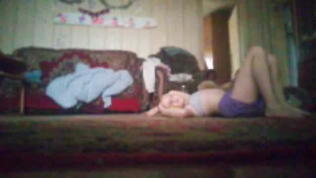 Как научиться вставать на руки из рук на мостик(1)