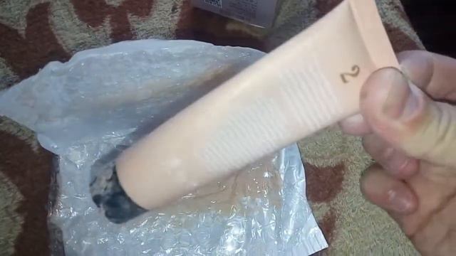 Тональный крем Daiyun BB тон 1 и Heng Fang MAGIC SKIN BEAUTIFUL BB BEAUTY BOOSTER тон 2 смотреть онлайн