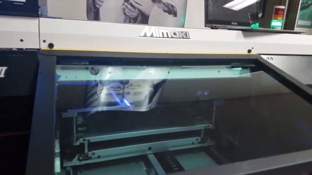 Unbelievable print quality demonstration Mimaki UJF-6042MKII PDS Equipment смотреть онлайн