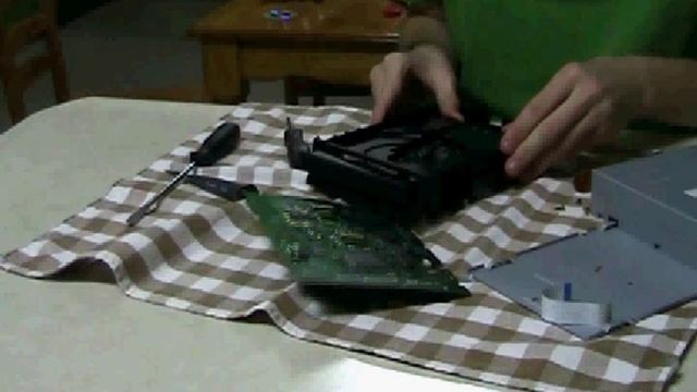 DVD Laser.avi смотреть онлайн