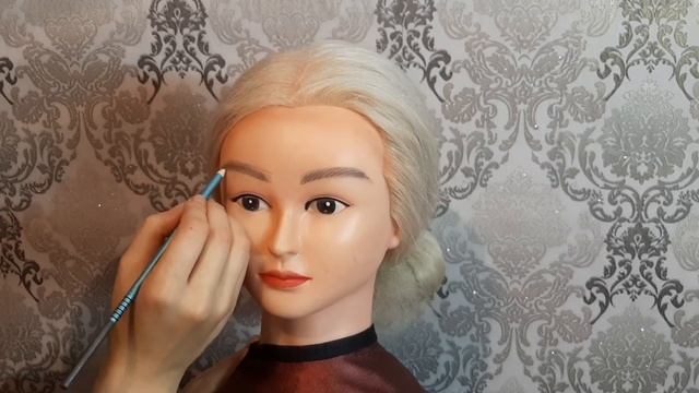 Технология выполнения вечернего макияжа смотреть онлайн