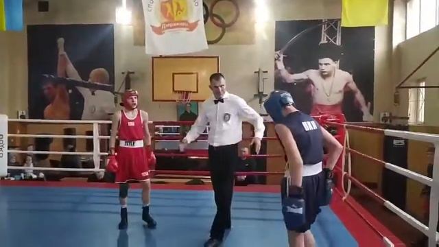 Бокс Днепродзержинск-ВЛАСОВ НИКИТА-МЕЛЬНИЧЕНКО СЕРГЕЙ 2 раунд. смотреть онлайн