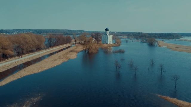 Покрова на Нерли...Cover on the Nerl...DJI Mavic Mini drone... смотреть онлайн