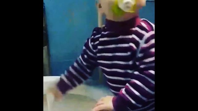 Ариша моет туалет смотреть онлайн