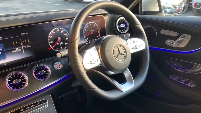 Mercedes-Benz E300 AMG Line (Premium) G-Tronic+