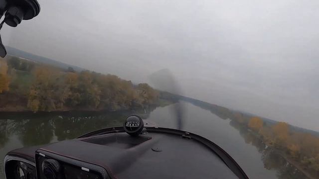 Полет ✈️ на красной волне смотреть онлайн