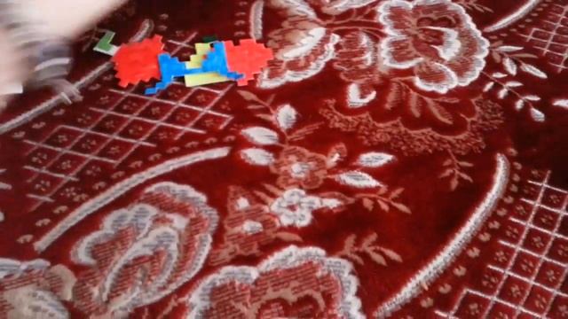 Бумажные сюрпризы/ 1 серия/Волшебные рисунки по клеточкам смотреть онлайн