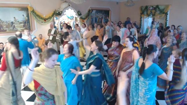 Киртан 05.04.2017 Иркутск(Раманавами) смотреть онлайн