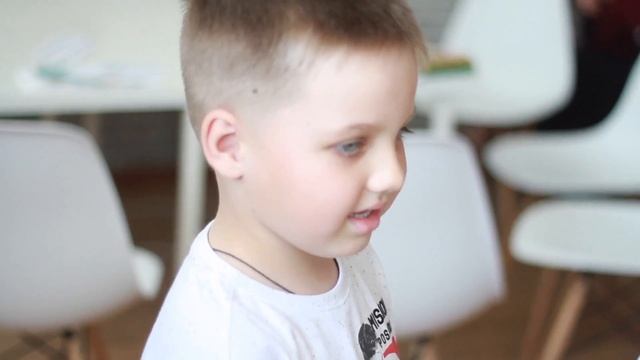 Занятия с детьми 4-5 лет в школе иностранных языков Lingua Star Белгород смотреть онлайн