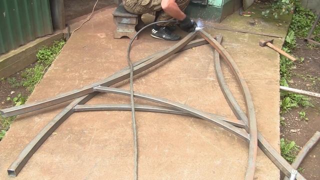 Садова качель своїми руками. Зварка каркасу. Частина 1 смотреть онлайн