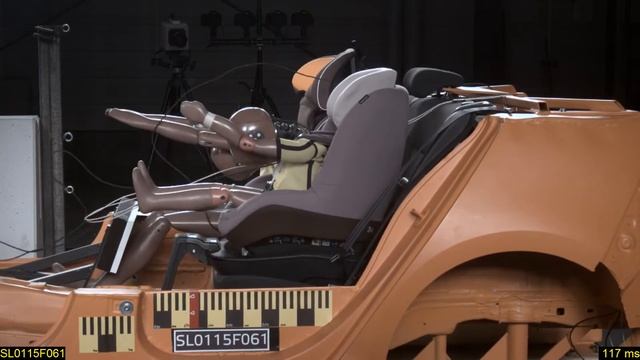 Maxi-Cosi 2wayPearl | ADAC 2015 | краш-тест фронтальный смотреть онлайн