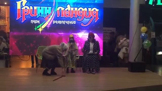 Ржач до слез|Бабудя ВПУСТИЛАСЬ в пляс|СМЕШНЫЕ ВИДЕО смотреть онлайн