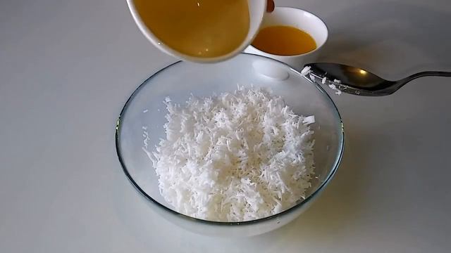 Как приготовить "Баунти". Простые и быстрые конфеты. (How to cook the "Bounty".) смотреть онлайн