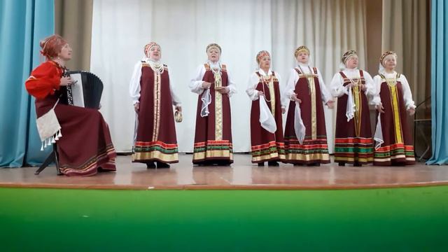 "Проезжала конница..."- анс. Семёновна смотреть онлайн