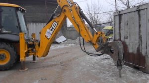 Вовди - Работа экскаватора погрузчика с гидромолотом