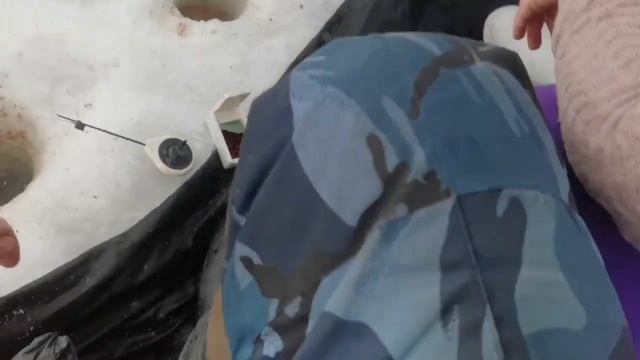 Рыбалка на озере Уткуль,попали на раздачу Сороги?/Fishing on Lake Utkul,saroga distribution? смотреть онлайн