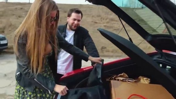 Гриша Завозин, досмотр Ягуара