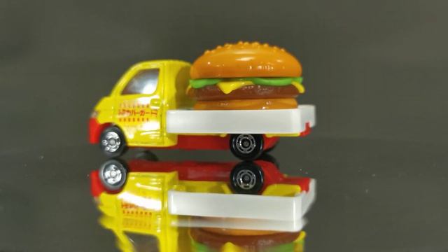 Tomica No 54 Toyota TOWN ACE HAMBURGER CAR смотреть онлайн