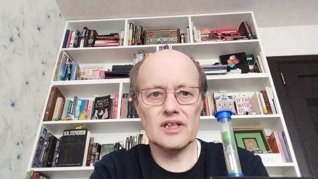 1 Minute Review: The Uncommon Reader by Alan Bennett смотреть онлайн