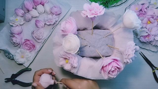 Сборка букета в шляпной коробке из мыльных цветов от MyFavoriteForms. Мыловарение. смотреть онлайн
