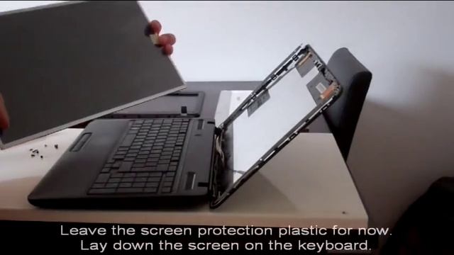 Laptop screen replacement / How to replace laptop screen [Toshiba Satellite C640] смотреть онлайн