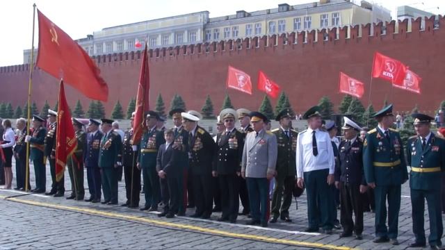Торжественный прием в пионеры на Красной площади смотреть онлайн