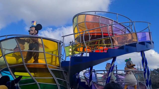 Диснейленд.Париж. Disneyland. Самый лучший день рождения.Лиза и Саша в Диснейленде. Аттракционы смотреть онлайн
