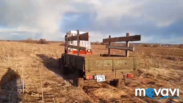 ЗАБРАЛИ СЕНО С ПОЛЯ// ПО БУГРАМ НА ТРАКТОРЕ. смотреть онлайн