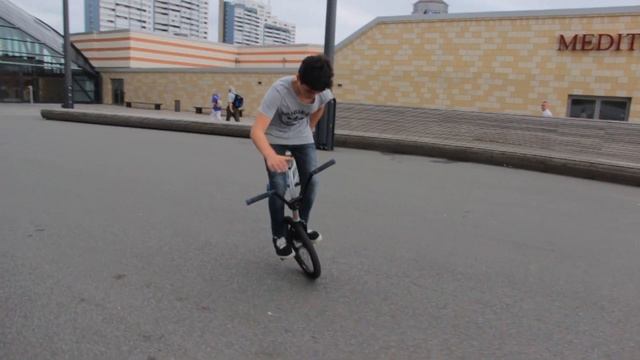 KHE Bikes Online Contest - Richard Lau смотреть онлайн