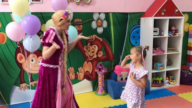 День Рождения, 5 лет, в гостях Рапунцель и друзья, распаковка подарков смотреть онлайн