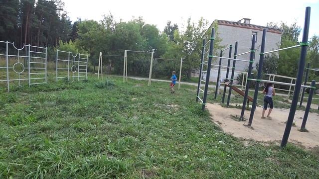 ЖЕСТКАЯ ТРЕНИРОВКА НА УЛИЦЕ смотреть онлайн