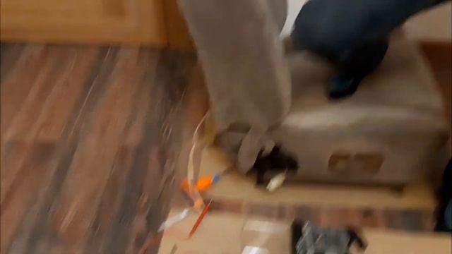 Сделал колхозное компьютерное кресло из кресла от автомобиля смотреть онлайн