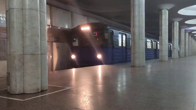 Еж3 5926 следует в депо без остановки смотреть онлайн