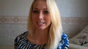 Russian beautiful girl speaking English. Русская девушка говорит по-английски