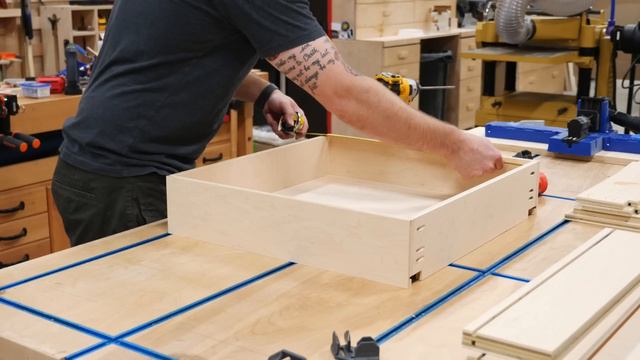 How To Make Easy DIY Drawers w/ Blum Undermount Slides // Home Bar Pt. 2 смотреть онлайн