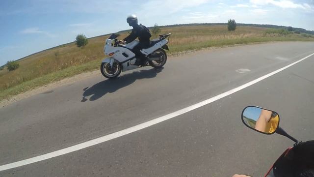 Kawasaki ZZR-400))Проверили Максималку мотоцикла))