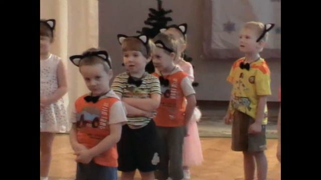Неделя театра. Постановка "Домик для котят" гр.4.mp4 смотреть онлайн