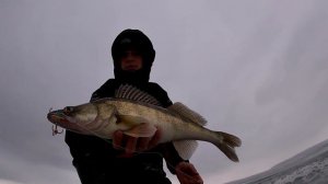 Этот БАЛАНСИР Karismax сделал рыбалку! УБОЙНЫЙ балансир для рыбалки ЗИМОЙ!  ПЕРВЫЙ ЛЕД 2021 в Казан