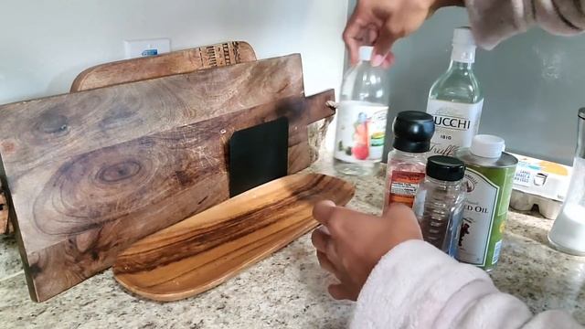 KITCHEN DRAWER ORGANIZE AND DECLUTTER! CLEAN WITH ME|| HELEN H смотреть онлайн