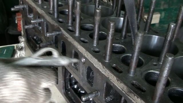 Жизнь ГАЗона. Девятая серия. Ремонт двигателя. Часть 2. смотреть онлайн