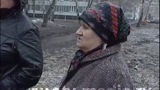 В Челнах сорвалась строительная люлька с рабочими смотреть онлайн