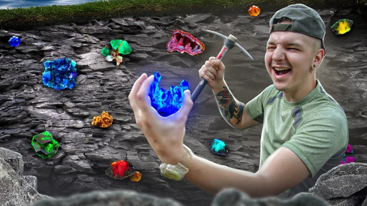 НАШЕЛ РЕДКИЙ КРИСТАЛЛ САПФИР! Купил КАРТУ на АУКЦИОНЕ! **КЛАДОИСКАТЕЛИ** смотреть онлайн