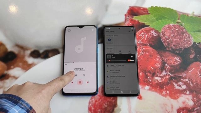 Samsung Galaxy A51 vs Realme XT смотреть онлайн